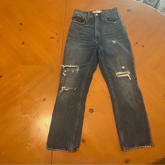 Abercrombie & Fitch Curve Love Ultra High Rise Ankle Straight Jean Distressed 24 - Picture 3 of 13
